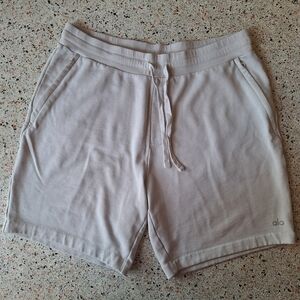 18 ALO Yoga Chill Short